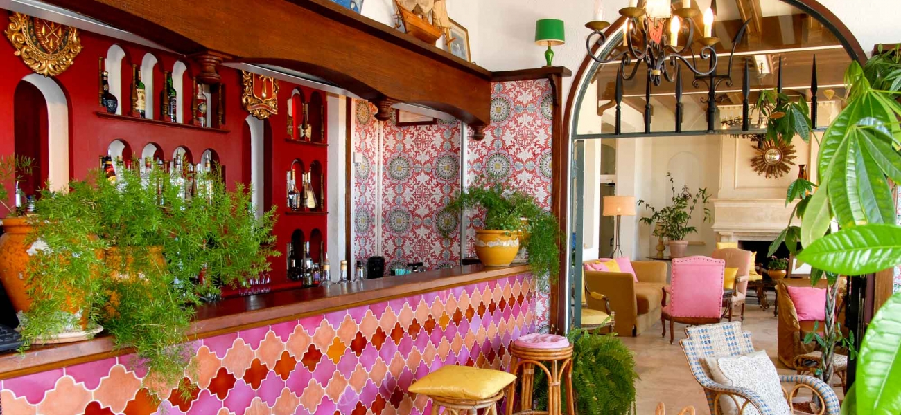 L'hôtel Delos 4 étoiles sur l'île de Bendor au large de Bandol