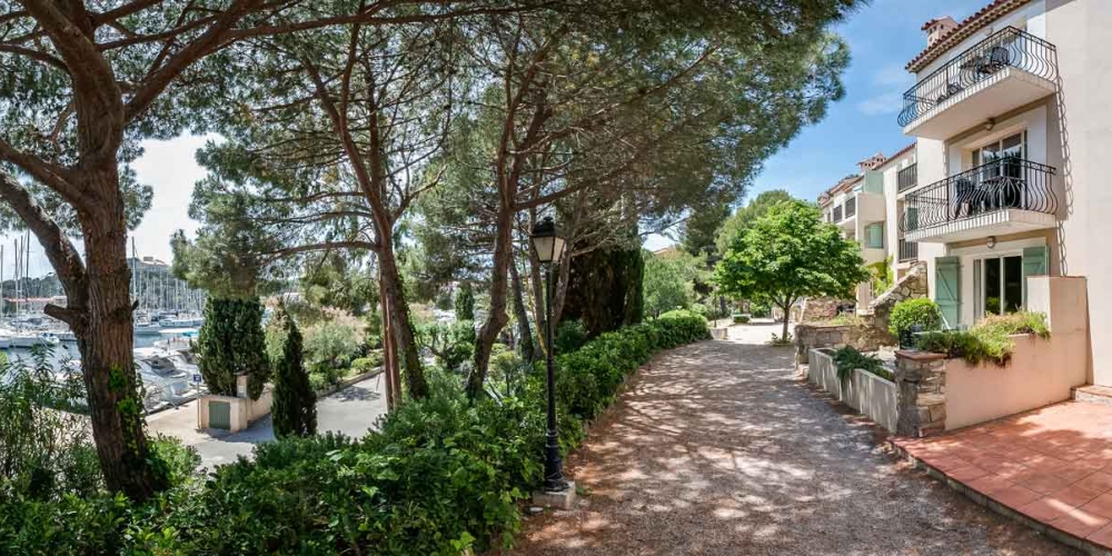 Appartement en location saisonnière sur l'île des Embiez au large de la Méditerranée