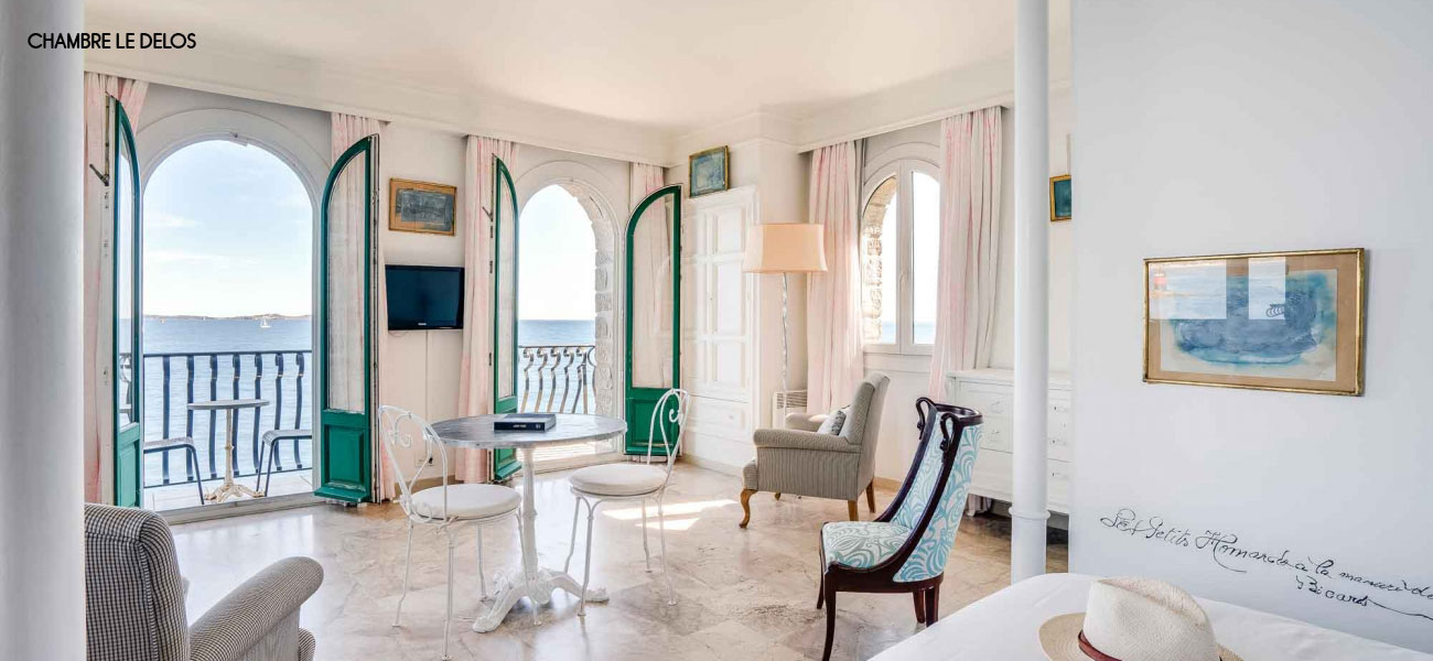 Chambre Supérieure de l'hôtel Delos sur l'île de Bendor