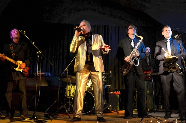 Concert des soirées plage sur l'île des embiez