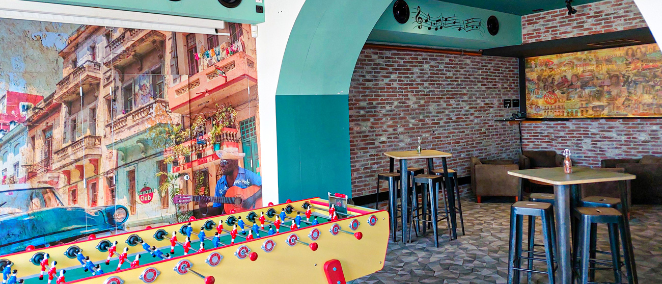 le-bar-des-amis-de-l-le-des-embiez-ouvert-en-saison-estivale