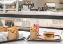 Burgers avec vue mer sur l'île des Embiez